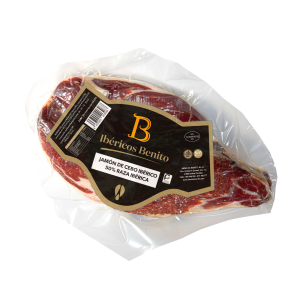 Jamón deshuesado de cebo 50% raza ibérica Ibéricos Benito envasado al vacío
