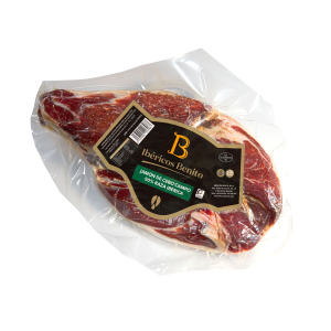 Jamón deshuesado de cebo de campo 50% raza ibérica Ibéricos Benito envasado al vacío